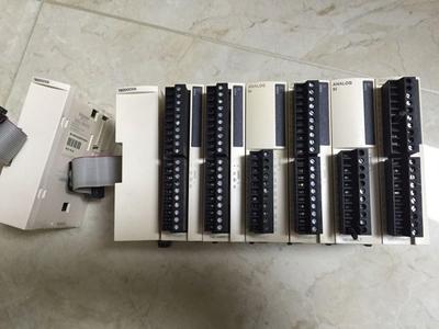 * TM2DDI16DK TM2AMI2HTN 施耐德PLC模块 原装现货