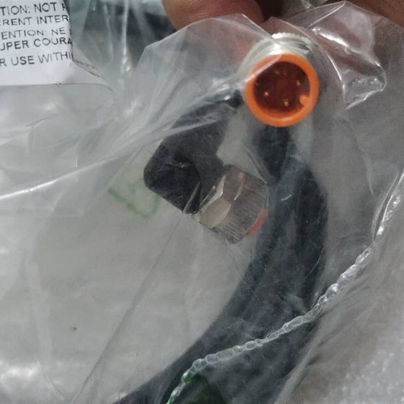 全新原装IFM连接线 EVC024 公母头 M12 4芯 5米 母弯头现货