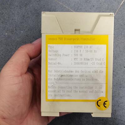 * SGRTSE 230 AC  西派克温控器 二手原装现货3个