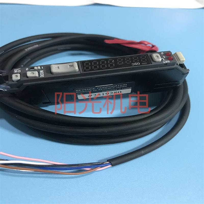 FS-V33双数显双输出放大器FS-V33C FS-V33P  V33CP