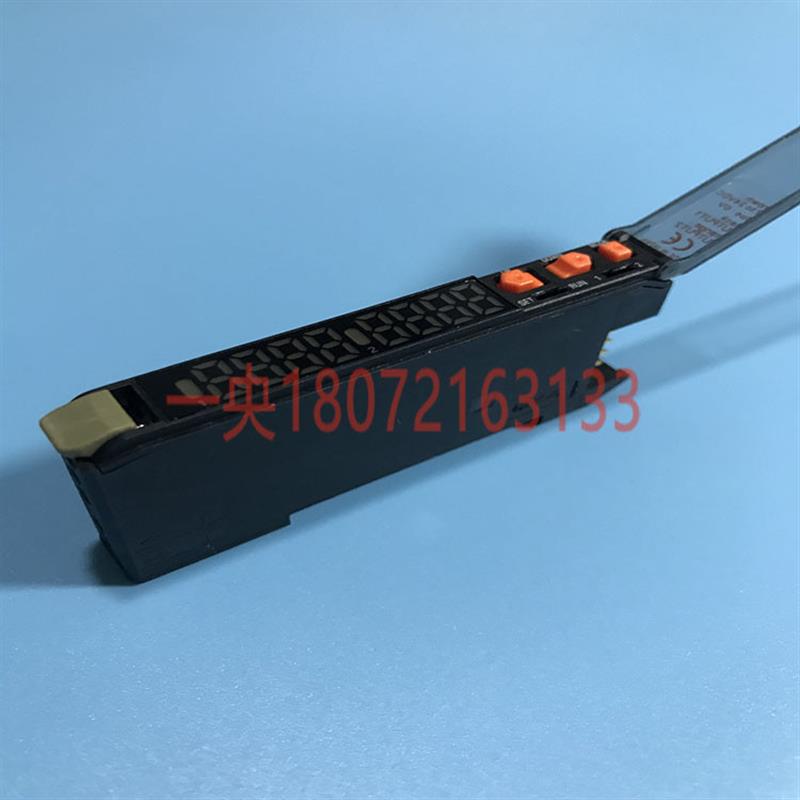 光电传感器数字光纤放大器E3X-MDA6现货E3X-MDA8 MDA0/MDAO