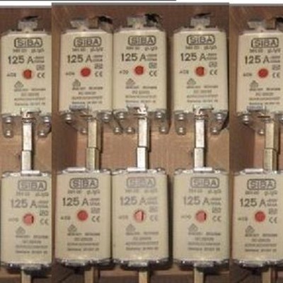 SIBA 熔断器 NH2 gG 300A 315A  500V 120KA IEC60269 VDE0636