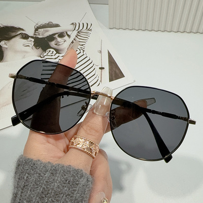 墨镜女款适合方圆脸新款2025女超轻大框金丝偏光太阳镜潮流街