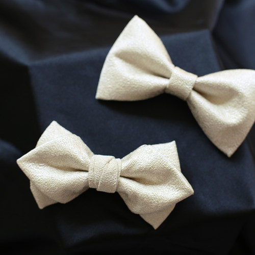 提花领结闪光米色森系复古