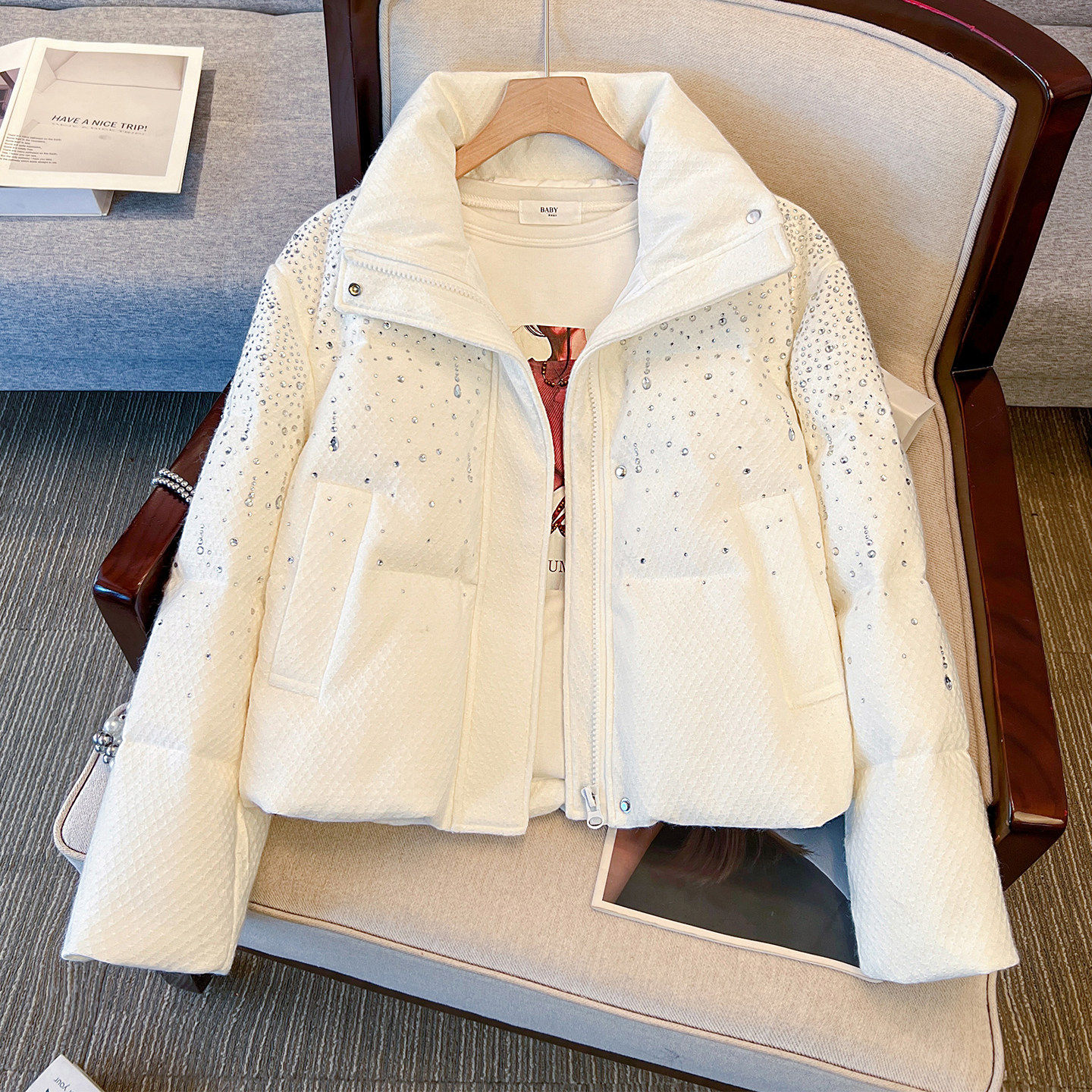 法式小香风白色立领烫钻面包羽绒服女短款小个子2025冬装新款外套,女装/女士精品,羽绒服,淘宝优惠券,粉丝福利购,淘宝优惠卷