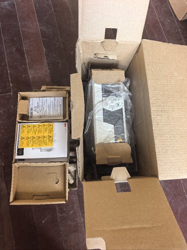 ACS580-01-04A0-4/+B056 ABB变频器 二手货是新的 实物图