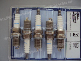 适用于沃尔沃纯正原装配件S80XC90 5缸带涡轮白金火花塞8692071