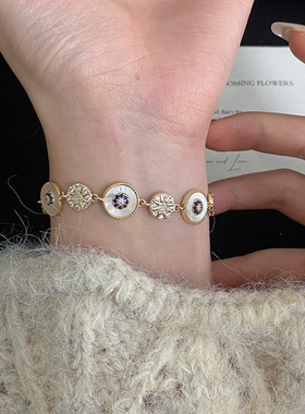 天然贝母海蓝宝手链高级感贝壳法式手链套装中古百搭轻奢抽拉手