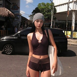 高级性感V领挂脖分体平角裤 显瘦 泳衣女沙滩度假辣妹风带胸垫修身