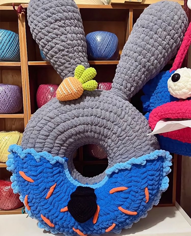 冰条粗毛线钩针朱迪尼克甜甜圈抱枕手工编织DIY材料自制居家摆件