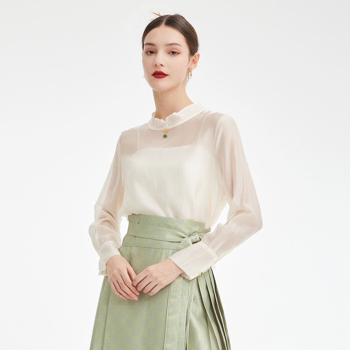 斯尔丽宽松国风长袖上衣