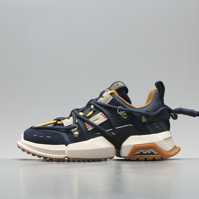 李宁盘古联名款女子增高老爹鞋