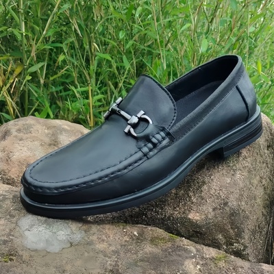 男士休闲皮鞋防滑鞋底纯色商务一脚蹬正装皮鞋子男手工真皮透气鞋