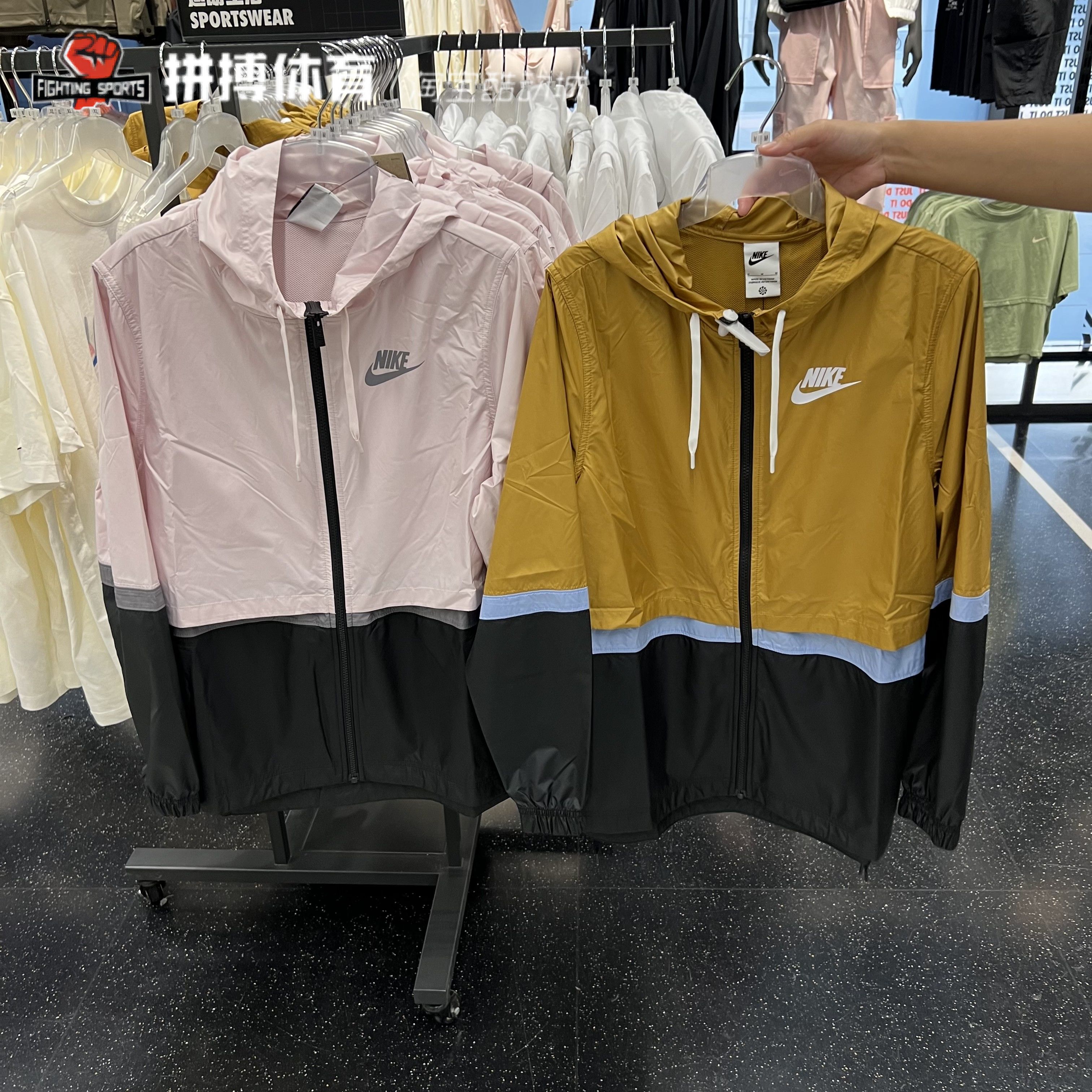 Nike耐克风行者薄款外套夹克
