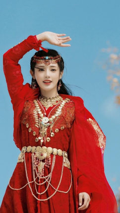 东宫同款古装小枫大红异域风情演出服民族风古装汉服长裙沙漠景区