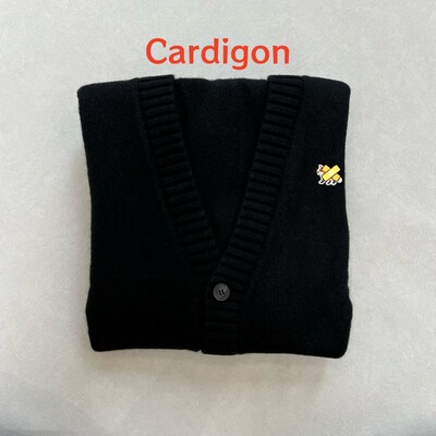 baby fox V neck cardigan 100% lambswool