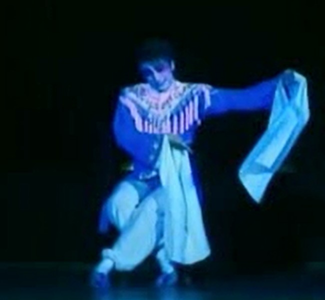 古典舞青衣戏曲演出服饰