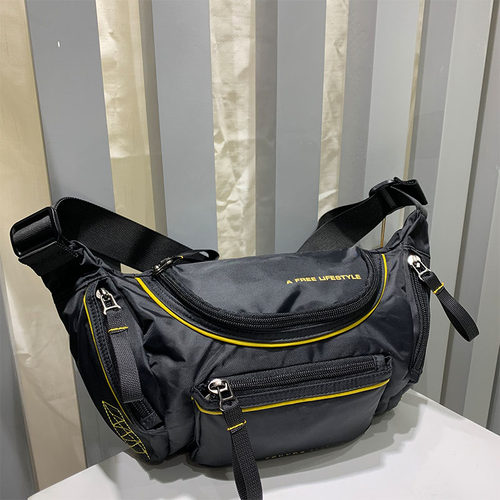 多功能防水户外休闲风单肩背包