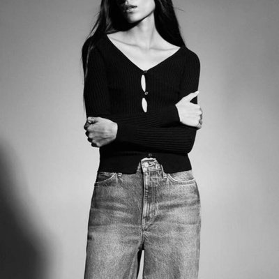 妞妞家秋季新品女士设计感V领高弹简约长袖针织开衫外套8026