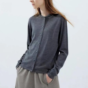 妞妞家秋季新品女士简约棒球领经典百搭美利奴羊毛长袖开衫8660