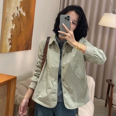 2025翻领纯色外套春季新款时尚百搭休闲单排扣简约女士上衣