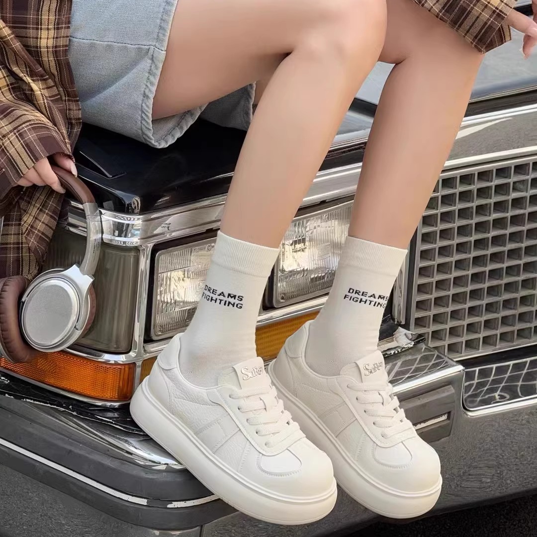 9983女士真皮休闲鞋2025专柜秋冬新款正品轻便柔软防滑舒适百搭