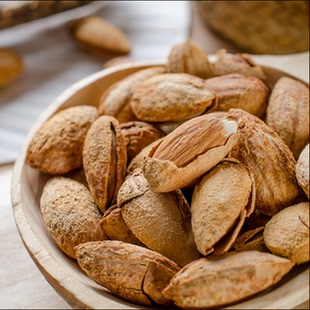 天虹牌NP薄壳盐焗巴旦木新疆手剥壳杏坚果干果带壳大杏仁400克*2