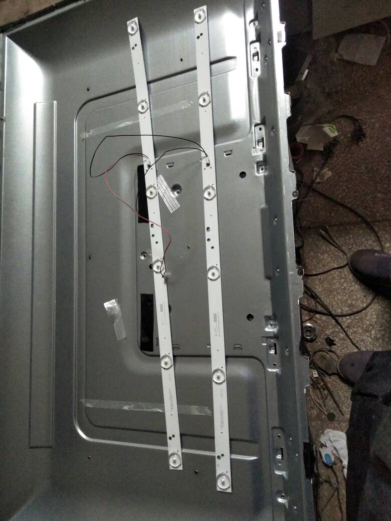 康佳LED32E330C灯条 CRH-K323030T020665R-Rev1.3W 2条6灯3v