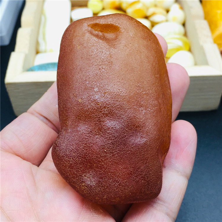 纯天然白花蜡原矿蜜蜡全皮金绞