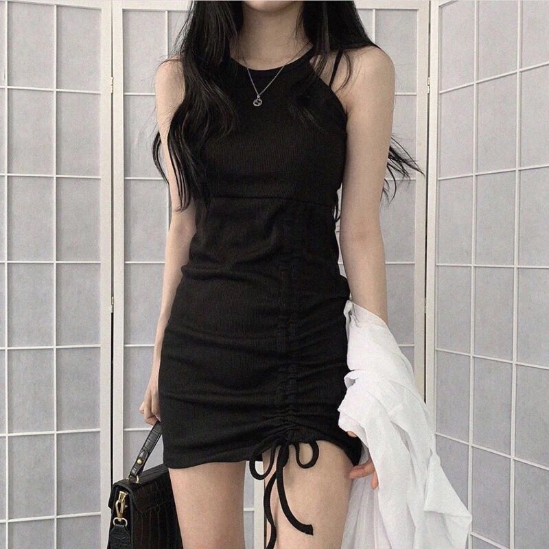 Design sense small crowd hanging neck type suspender skirt spring 2021 New Retro Style Hepburn style black dress female
