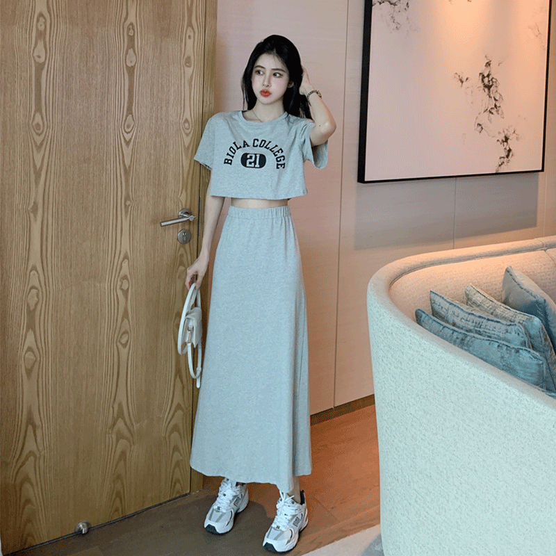 Women's short wind printed T-shirt + waist waist skirt can be salt sweet sports two suits.