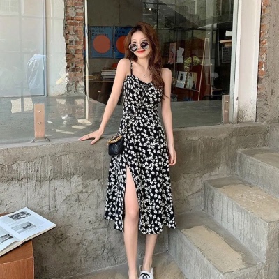 2021 new summer suspender dress women's small Korean split thin French Floral Dress