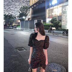 Hong Kong style retro foam sleeve square neck floral dress women's summer 2021 new air pleated drawstring hip skirt
