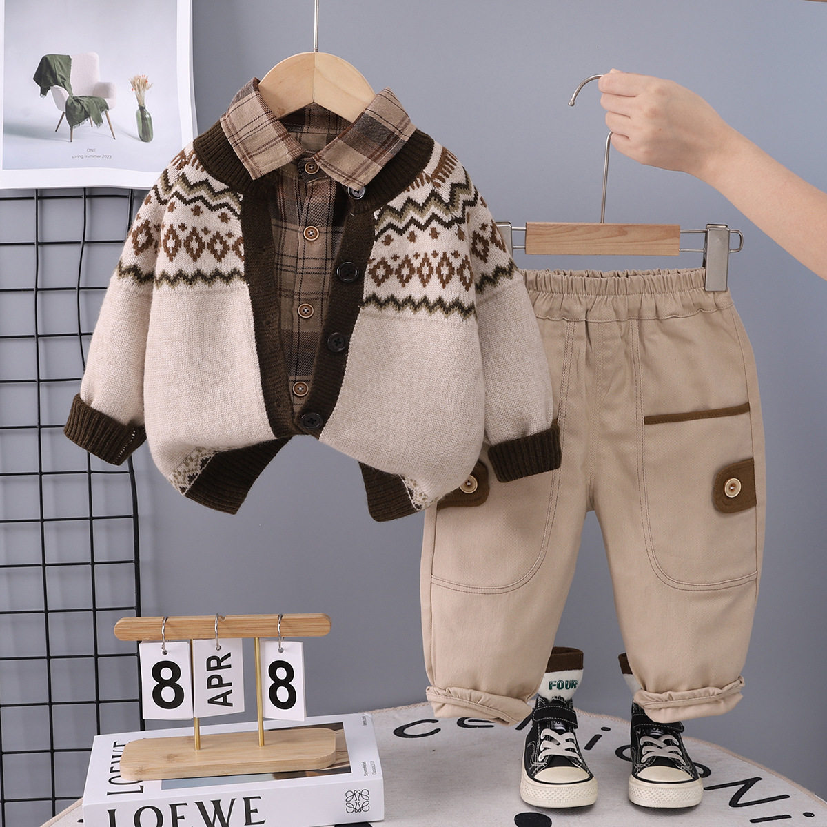 0一周3岁男童2春装4套装2026新款宝宝衣服婴儿菱格毛衣开衫三件套