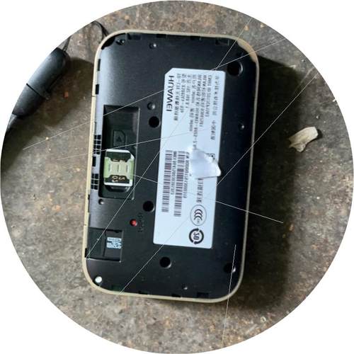 议价无线数据终端.型号e5885ls-93a路由器 少用