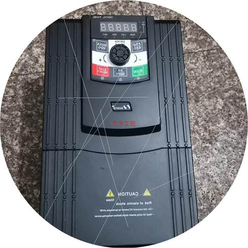 议价《议价》CM530H-D4T015GB018PB拆机日业变频器.如图