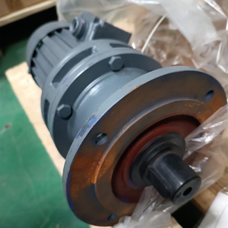 议价三相异步电机YS7144,0.75KW全新未使用。现货库存一议价