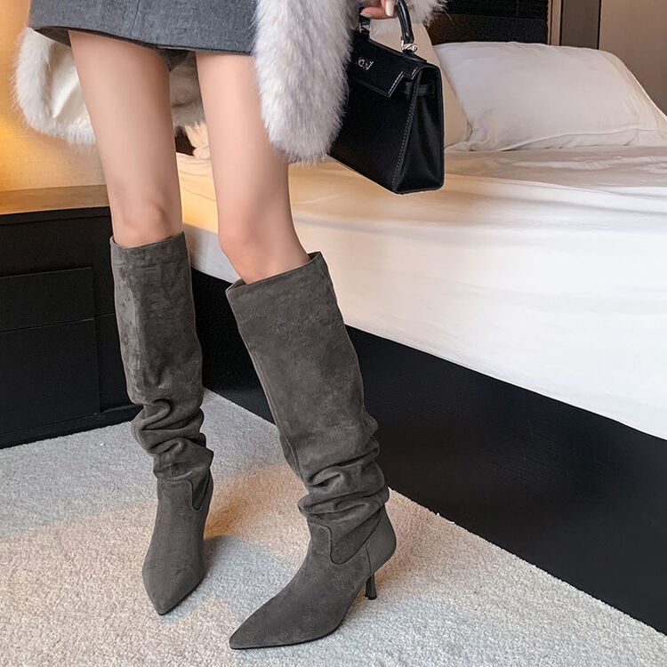6cm细跟尖头长筒靴女秋冬新款高跟气质绒面宽筒堆堆靴宽松高筒靴
