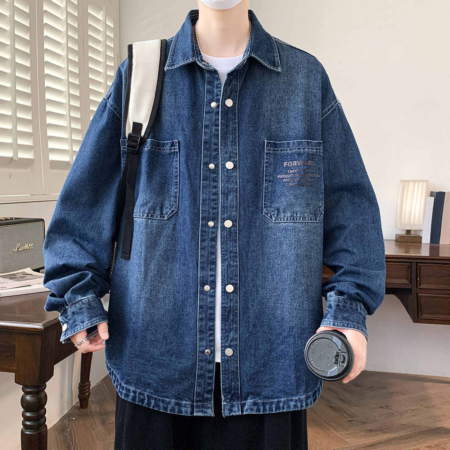 2025秋季新款青少年翻领牛仔外套宽松印花男生百搭款潮牌牛仔