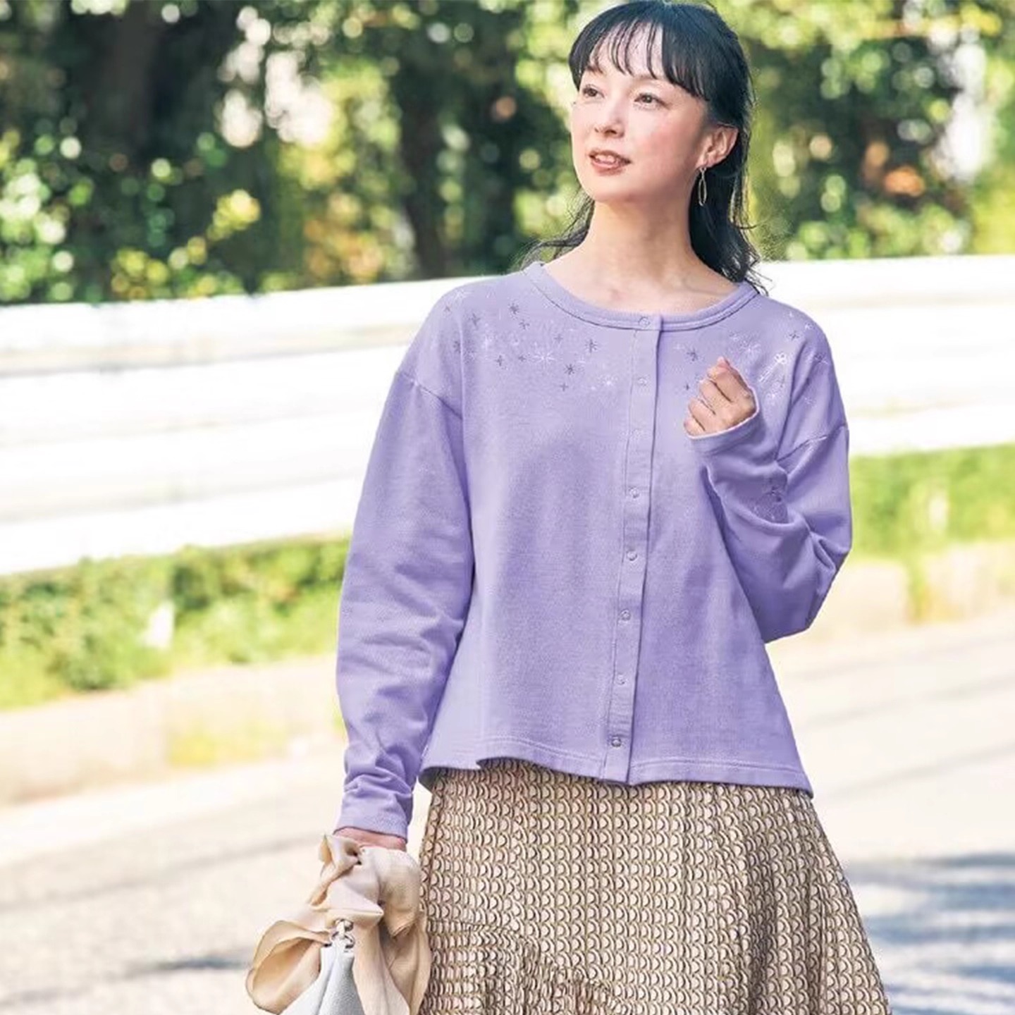 全棉刺绣短款开衫日系女士卫衣