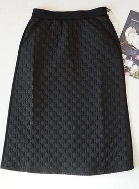 日系女士秋冬薄绒黑色半身裙女裙夹棉菱格新款裙子Q57中裙