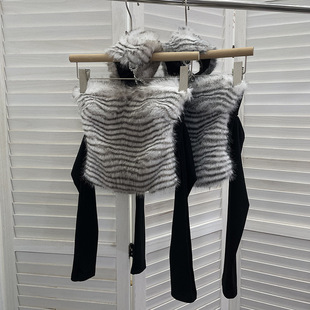 饰长袖 挂袖 挂脖露肩t恤衫 露背断袖 上衣 短款 高领斑马纹毛毛拼接装