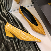 2026春新款 女巫鞋 黄色中跟鞋 欧美女鞋 V口巫婆鞋 奶奶鞋 尖头单鞋 女