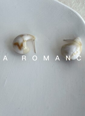 JaR 简约气质琥珀水滴银针耳钉温柔法式港风复古秋冬耳饰