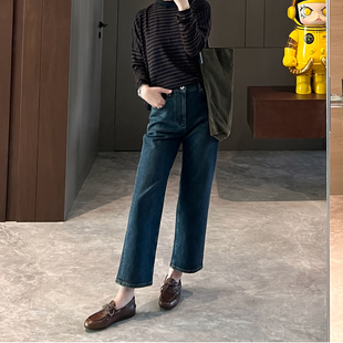 棉混纺微紧实细密弹力直筒休闲九分法棍牛仔裤 干净利落 复古风格