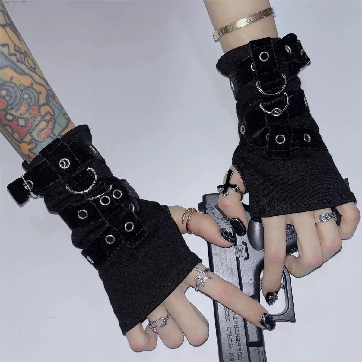Lolita暗黑朋克风万圣节哥特绑带半指皮手套辣妹机能露指军酷个性
