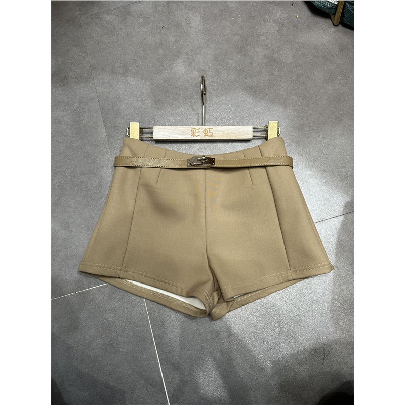 卡其色西装短裤女夏季新款小个子高腰显瘦a字休闲裤辣妹外穿热裤,女装/女士精品,休闲裤,淘宝优惠券,粉丝福利购,淘宝优惠卷
