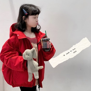 波拉韩国童装2025冬女童洋气保暖连帽外套男童潮酷字母炸街羽绒服