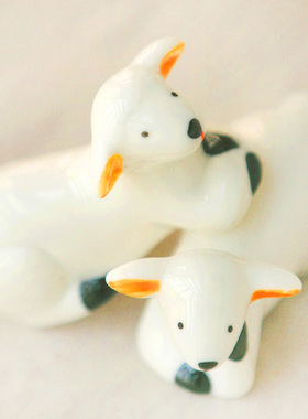白瓷可爱小羊桌面装饰家居摆设