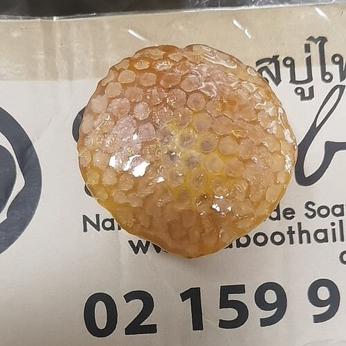 泰国原装进口蜂窝手工皂精油香皂 受潮自用款 特价 买二送一